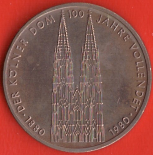 Deutschland 100 - -,